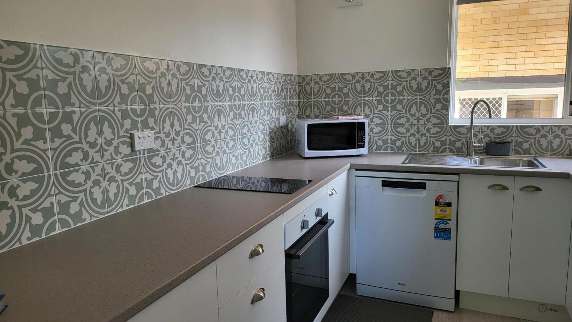 Husky 19 Beautifully Appointed Apartments - Great Location - In The Heart Of Husky Гаскіссон Екстер'єр фото