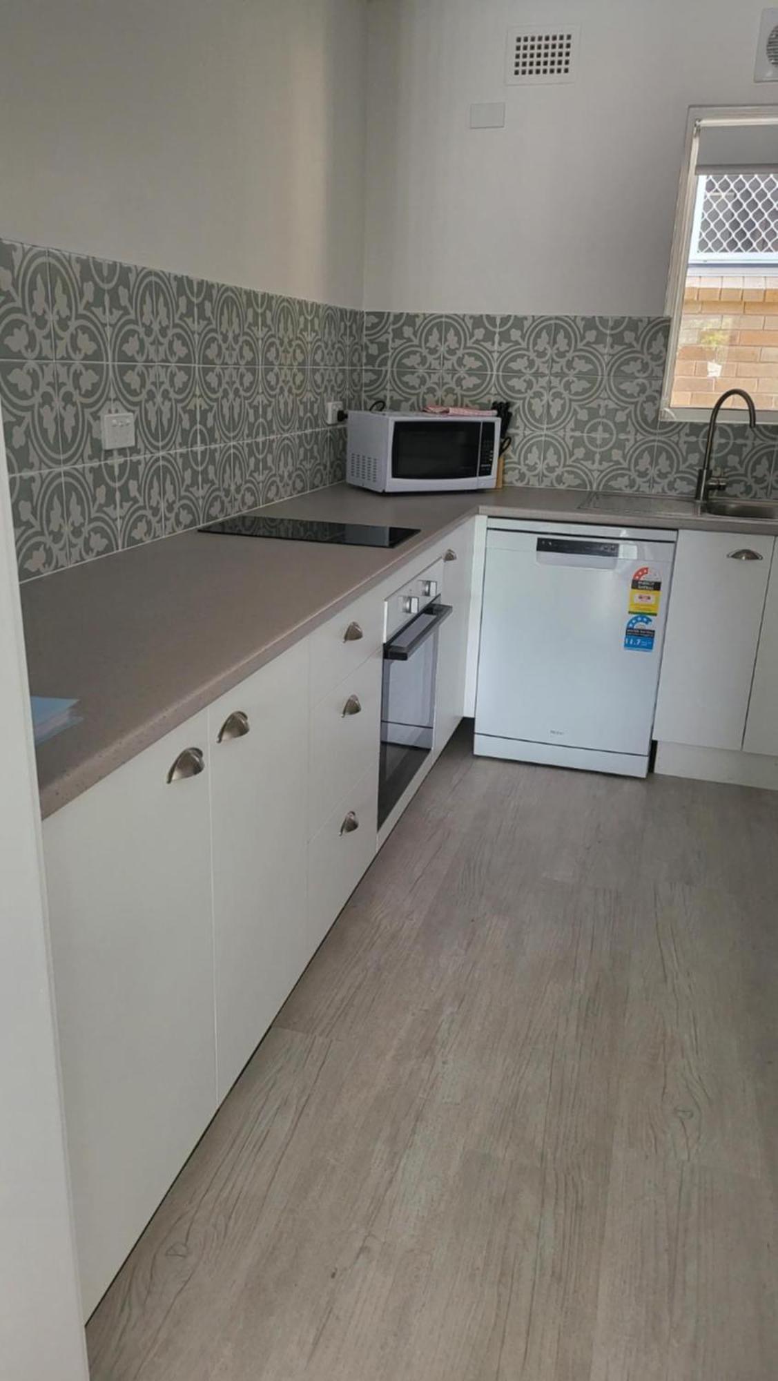 Husky 19 Beautifully Appointed Apartments - Great Location - In The Heart Of Husky Гаскіссон Екстер'єр фото