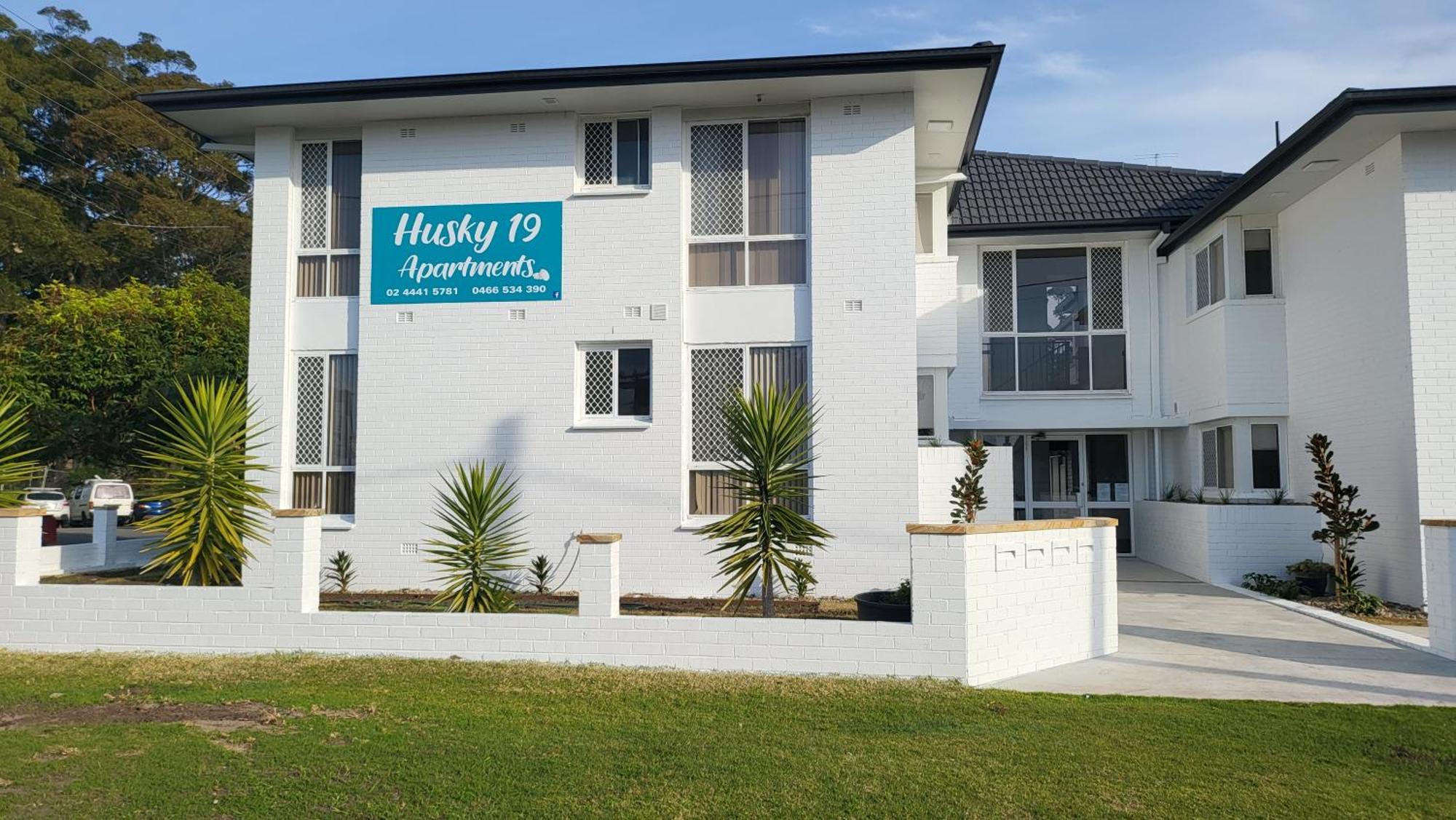 Husky 19 Beautifully Appointed Apartments - Great Location - In The Heart Of Husky Гаскіссон Екстер'єр фото