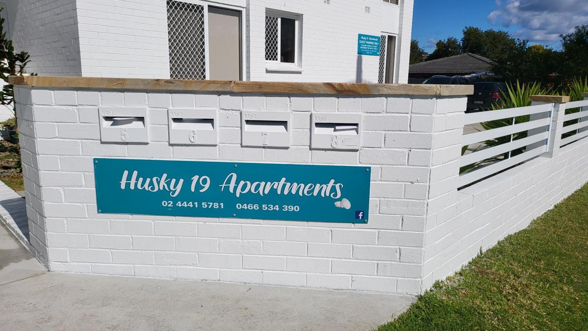Husky 19 Beautifully Appointed Apartments - Great Location - In The Heart Of Husky Гаскіссон Екстер'єр фото